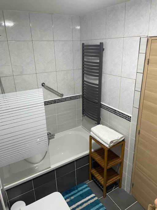 Superbe Appartement Dans Le Centre De Mons - Arivee Autonome Exterior photo